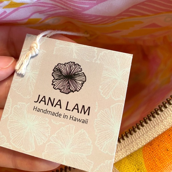 NWT Jana Lam Crossbody Hobo - Picture 6 of 10